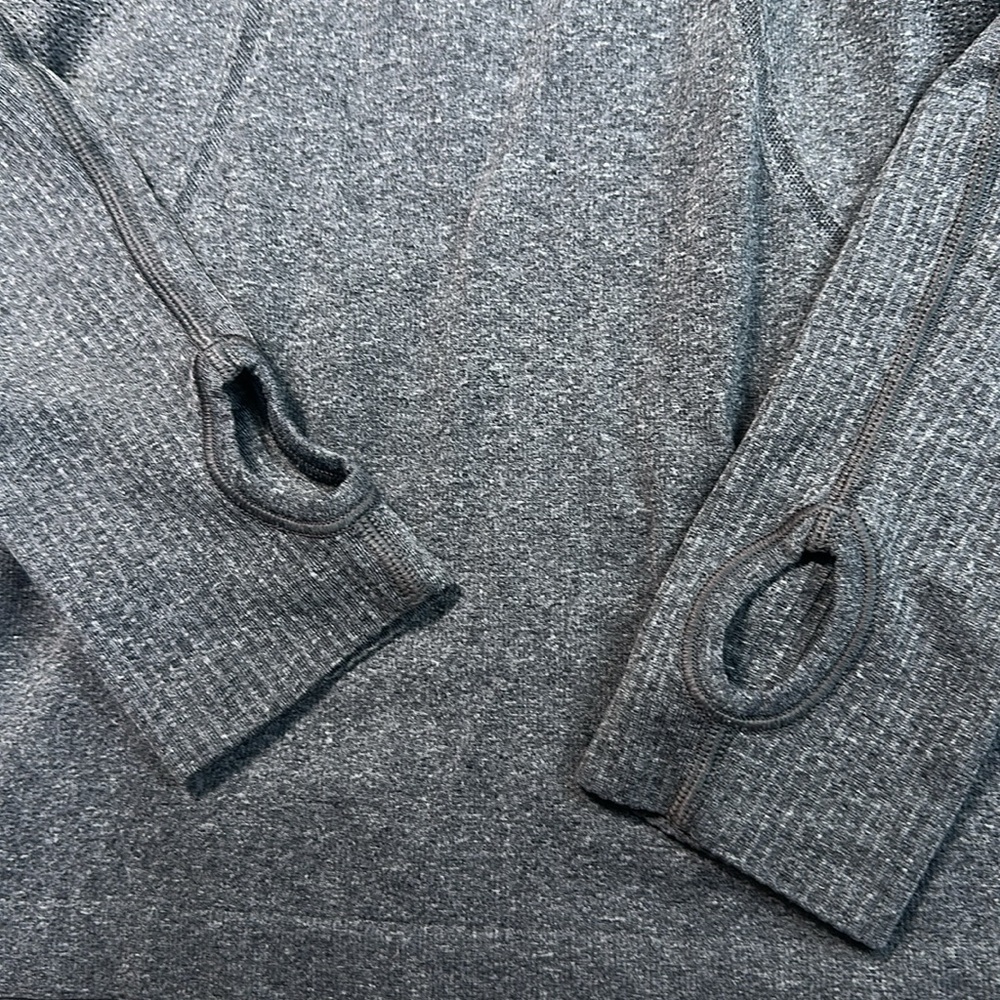 Lululemon Run: Swiftly Turtleneck Black - image 2